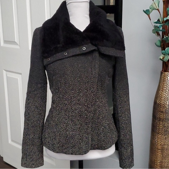 NEW Wool Chanel-like Pea Coat Faux Fur - Picture 4 of 16